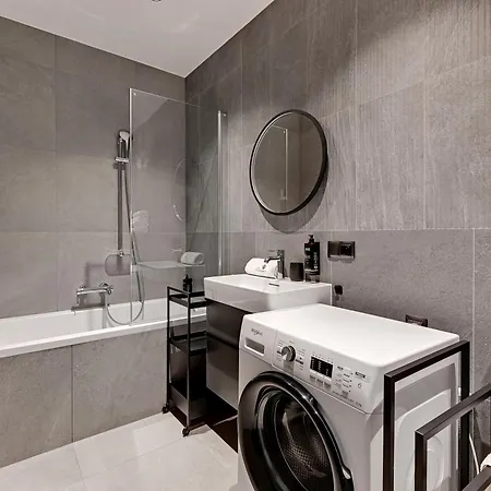 Magic Old Town With Parking By Lion 公寓 *