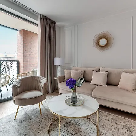 Magic Old Town With Parking By Lion Appartamento