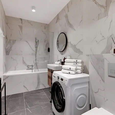 Magic Old Town With Parking By Lion 公寓 *