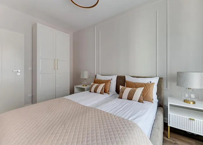 Magic Old Town With Parking By Lion * Gdaňsk