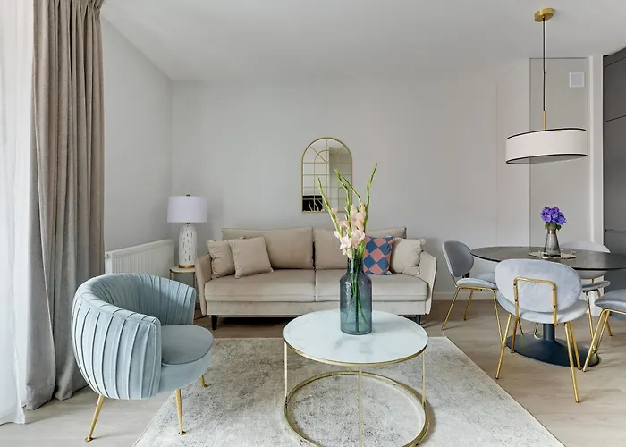 Magic Old Town With Parking By Lion *